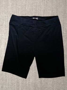 🚴‍♀️ Terra & Sky Black High-Rise Bike Shorts
